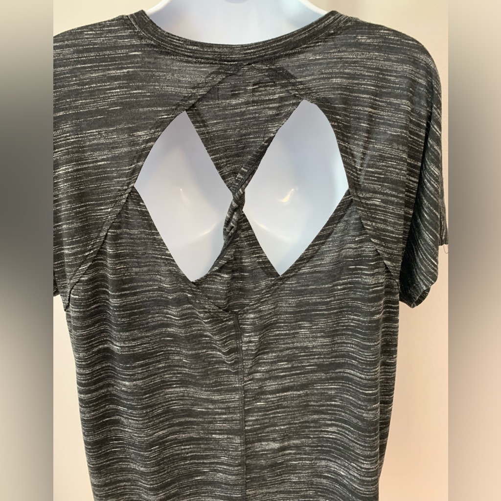 Rbx Cutout Twist Back Tee